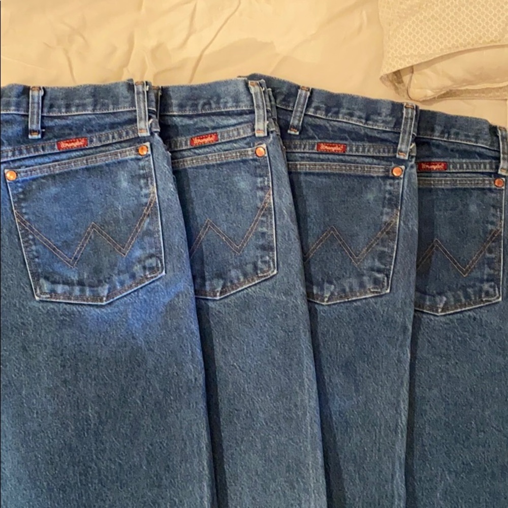 Wranglers 31 Relaxed Jeans